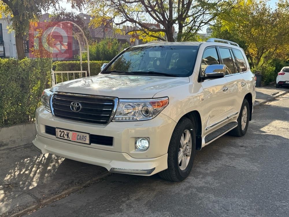 تۆیۆتا لاند کروزەر